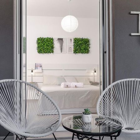 Apulialux Design Apartment - Relax, Spa E Free Parking Бари Екстериор снимка