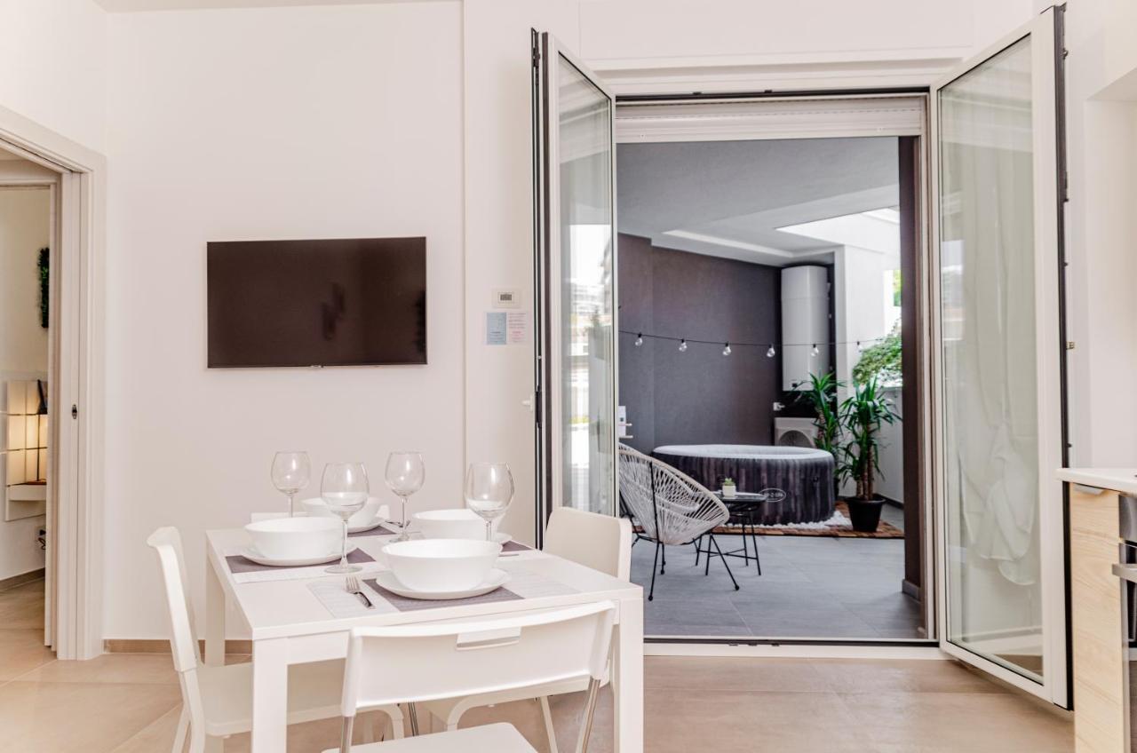 Apulialux Design Apartment - Relax, Spa E Free Parking Бари Екстериор снимка
