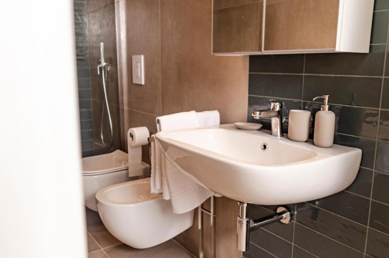 Apulialux Design Apartment - Relax, Spa E Free Parking Бари Екстериор снимка
